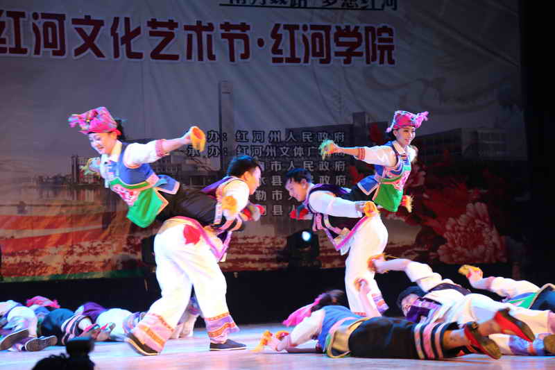 《海菜腔•烟盒舞》 《海菜腔•烟盒舞》